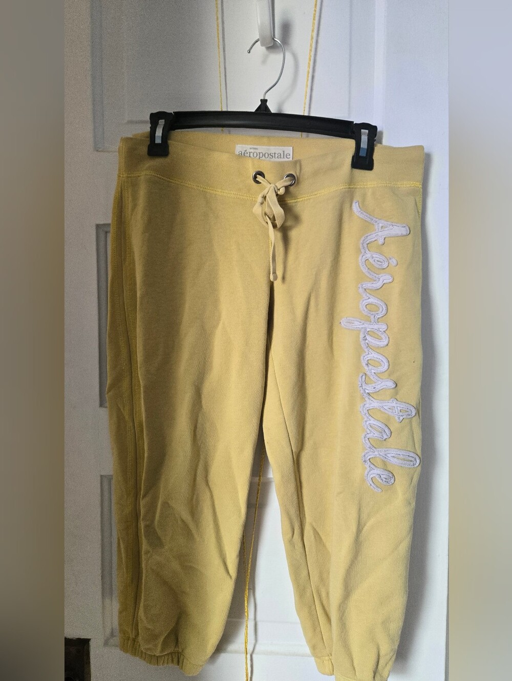 Vintage Aeropostale Womans' Pale Yellow Drawstring Joggers